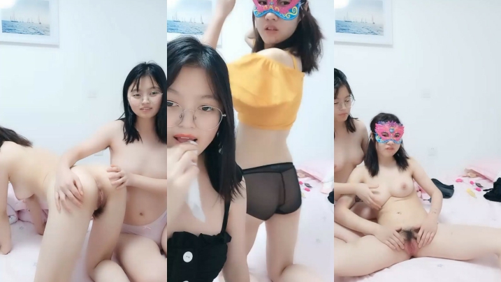 幸福老哥双飞童颜巨乳00后嫩妹长相清纯诱人粉穴，双女互摸掰穴震动棒摩擦口交后入抽插猛操。}