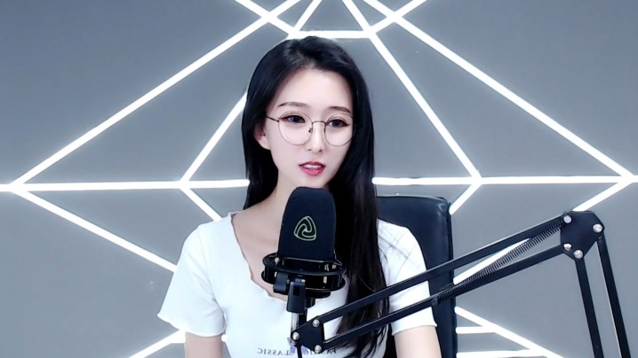 Girl_seven_小柒_89。}