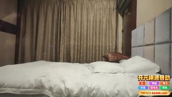 黑丝女仆装少女被多姿势输出，不停换姿势有点不高兴