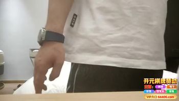 骨感兼职少女， 被插了小穴再爆菊花