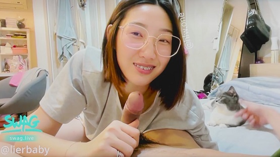 素颜居家与绿衣人自拍性爱